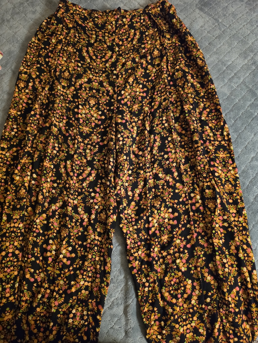 Women's Black Floral Wide-Leg Pants